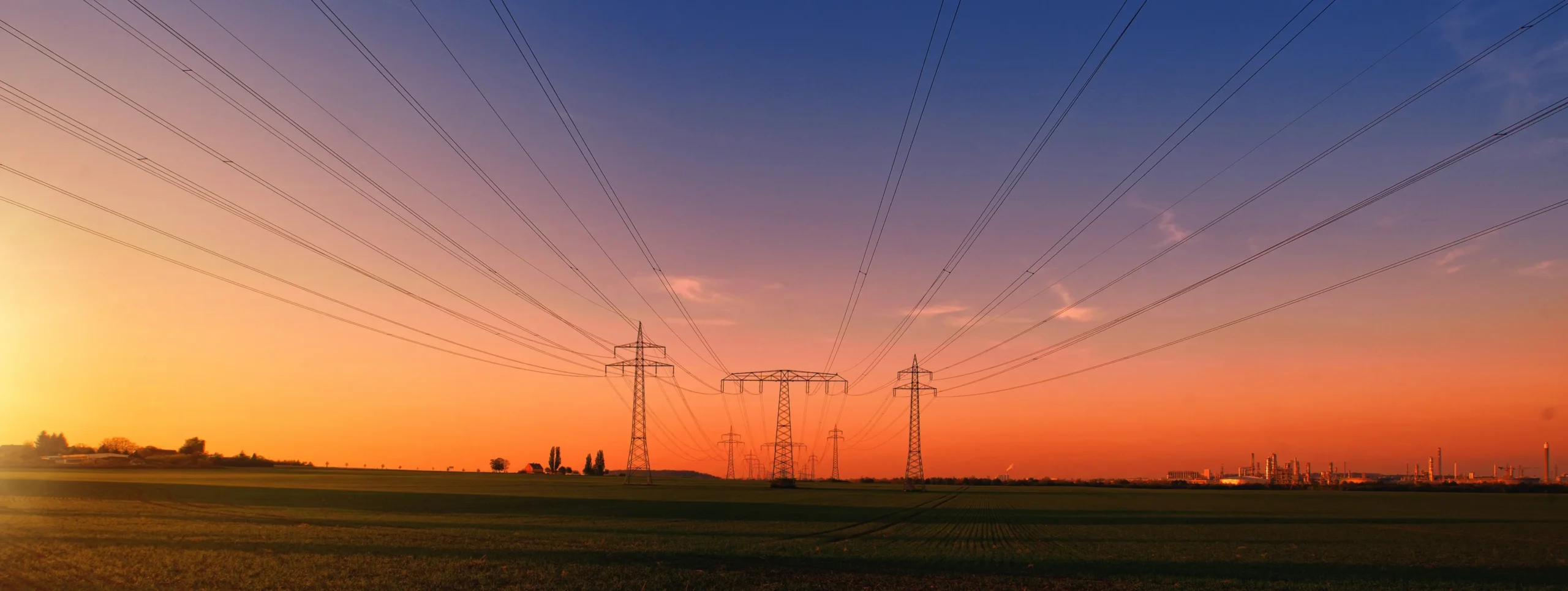 torres energia atardecer